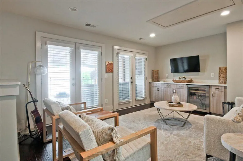 104 Canton Way Roswell, GA 30075