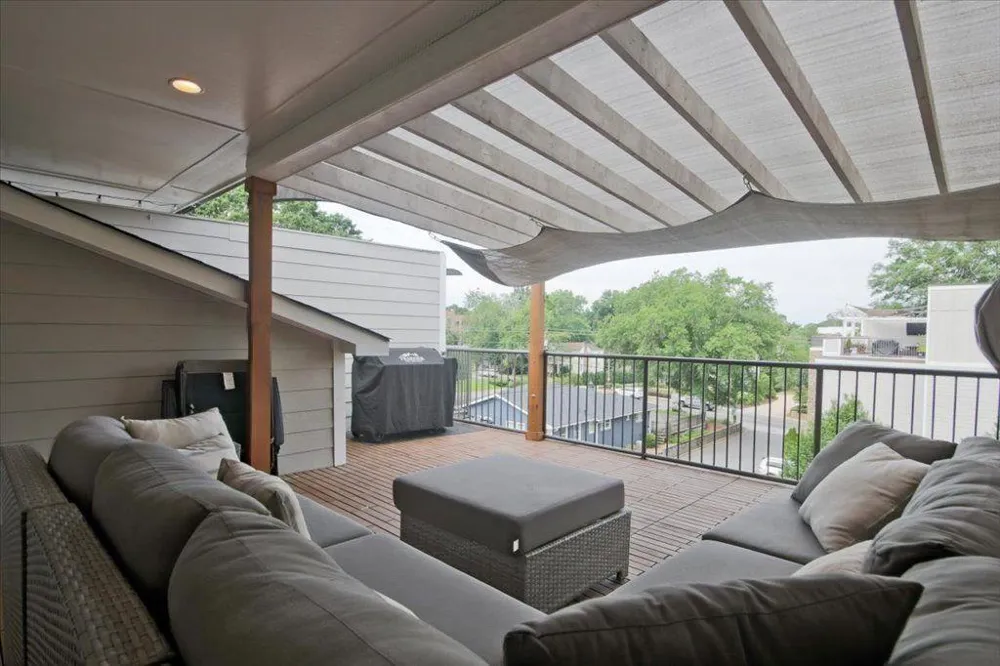104 Canton Way Roswell, GA 30075