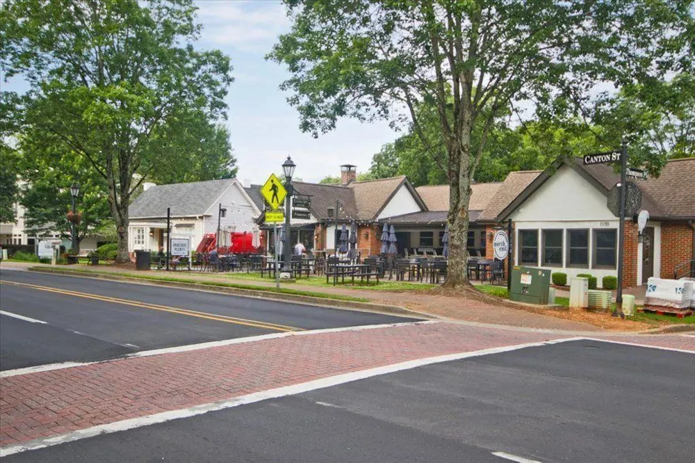104 Canton Way Roswell, GA 30075