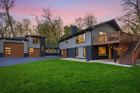 1375 Cherry Place