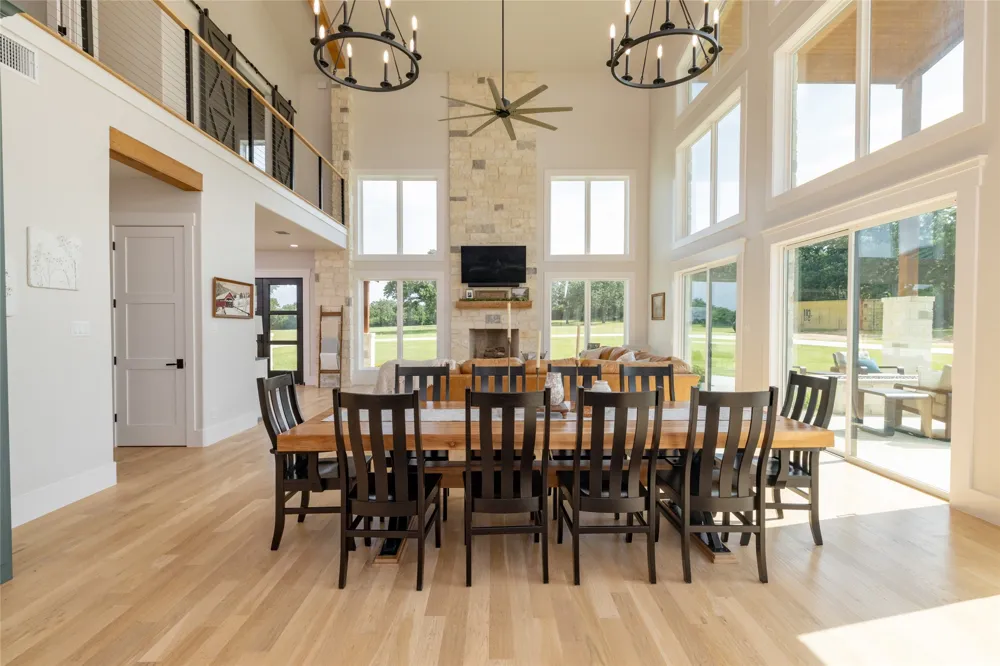 1100 County Road 1785 Sunset, TX 76270
