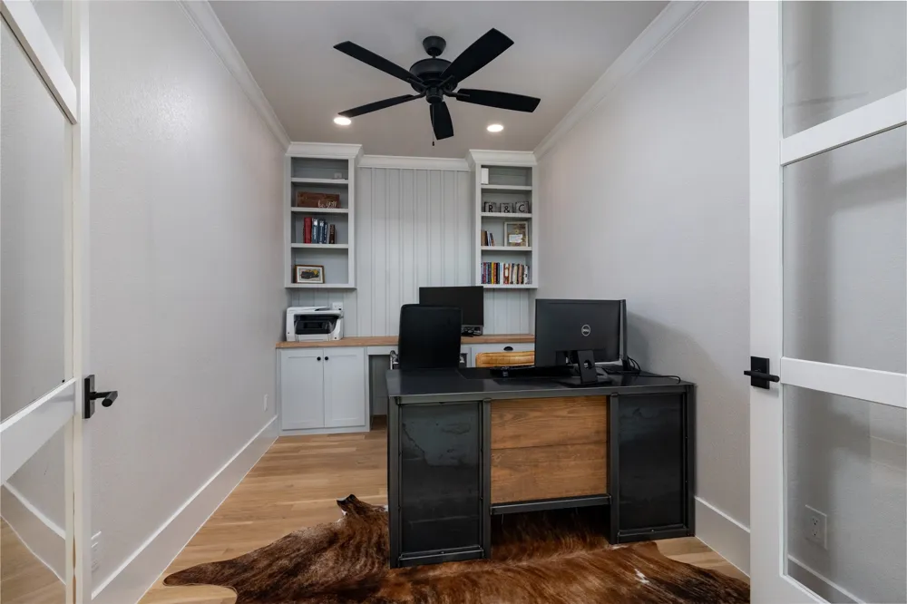 1100 County Road 1785 Sunset, TX 76270