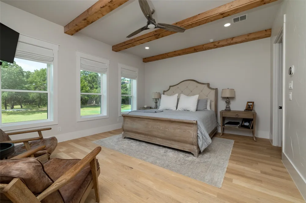 1100 County Road 1785 Sunset, TX 76270