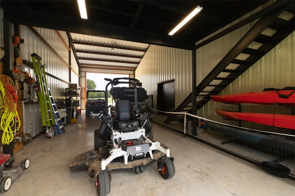 1100 County Road 1785 Sunset, TX 76270