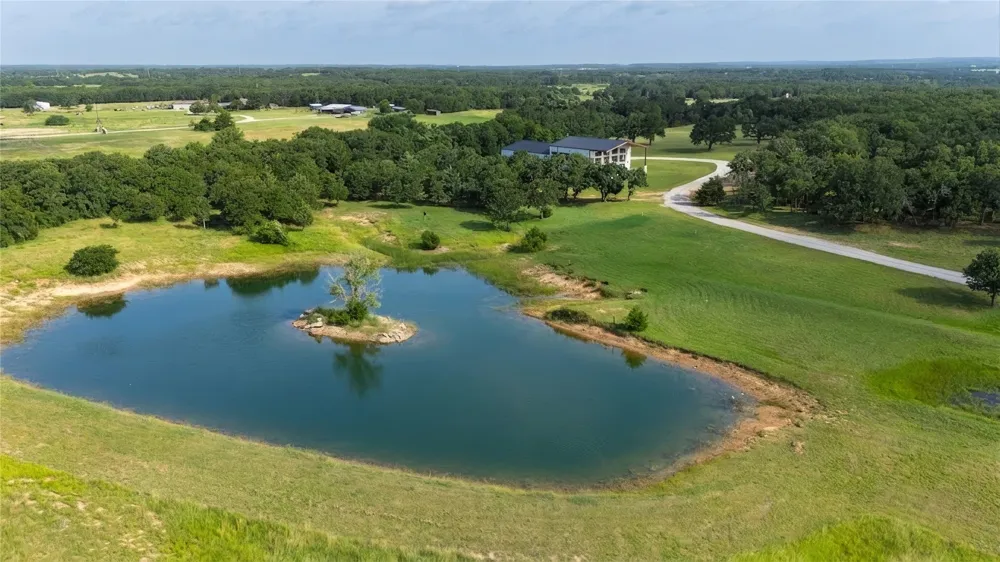 1100 County Road 1785 Sunset, TX 76270