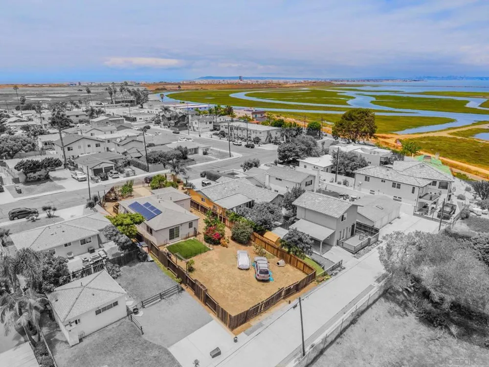 425 8th Street Imperial Beach, CA 91932