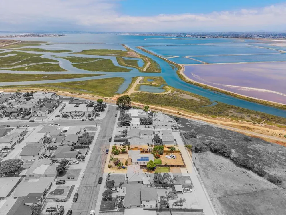 425 8th Street Imperial Beach, CA 91932
