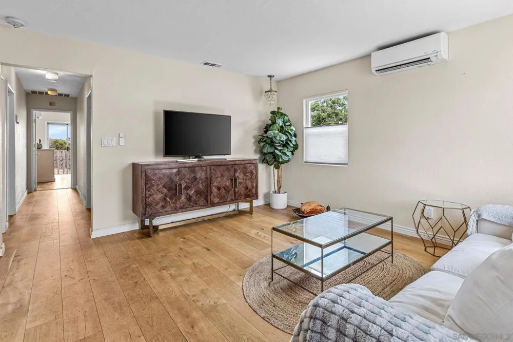 425 8th Street Imperial Beach, CA 91932