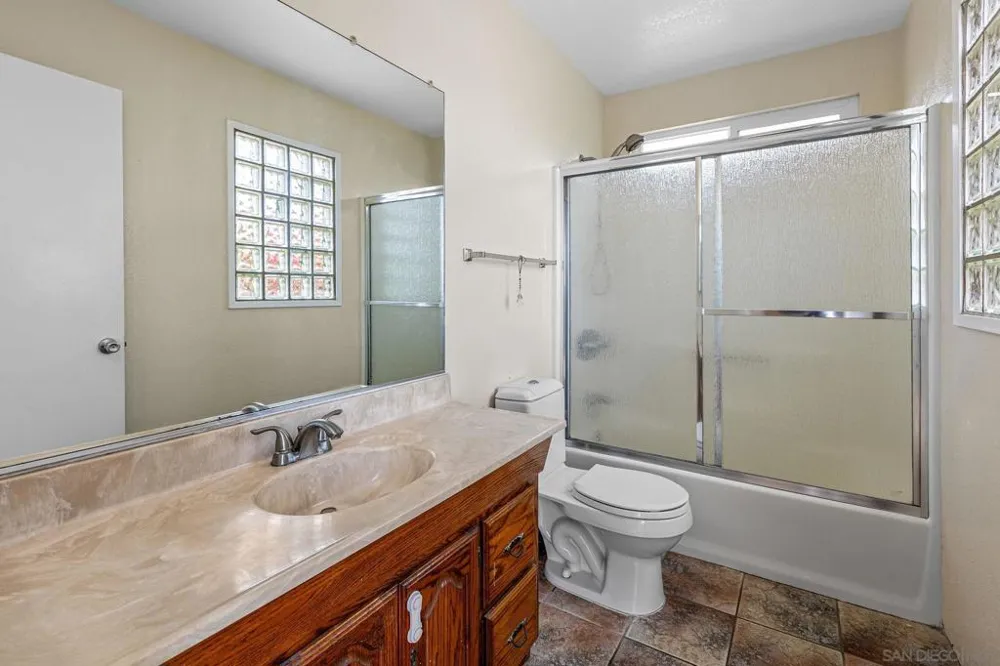 425 8th Street Imperial Beach, CA 91932
