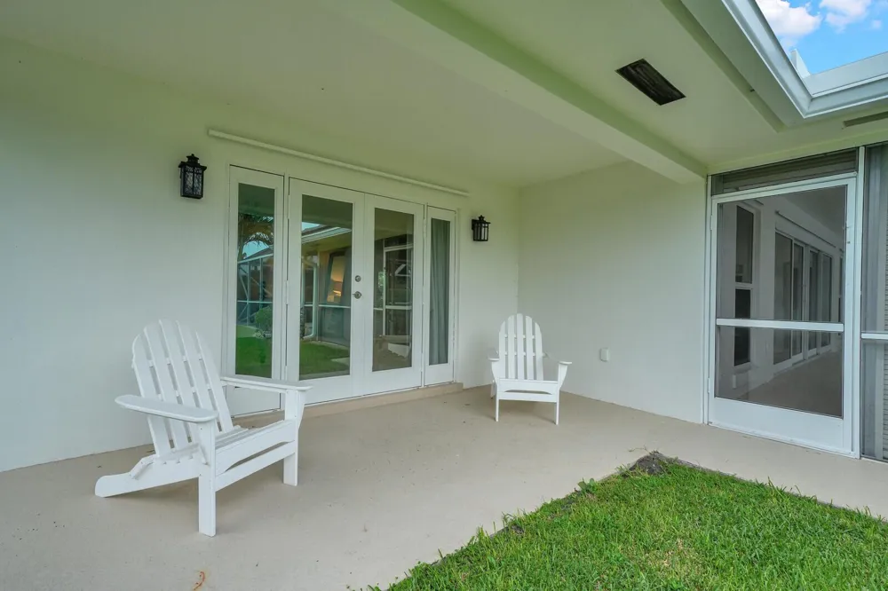 341 Glenbrook Drive Atlantis, FL 33462