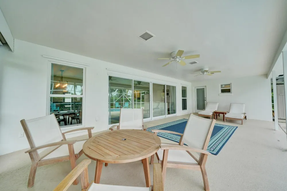 341 Glenbrook Drive Atlantis, FL 33462