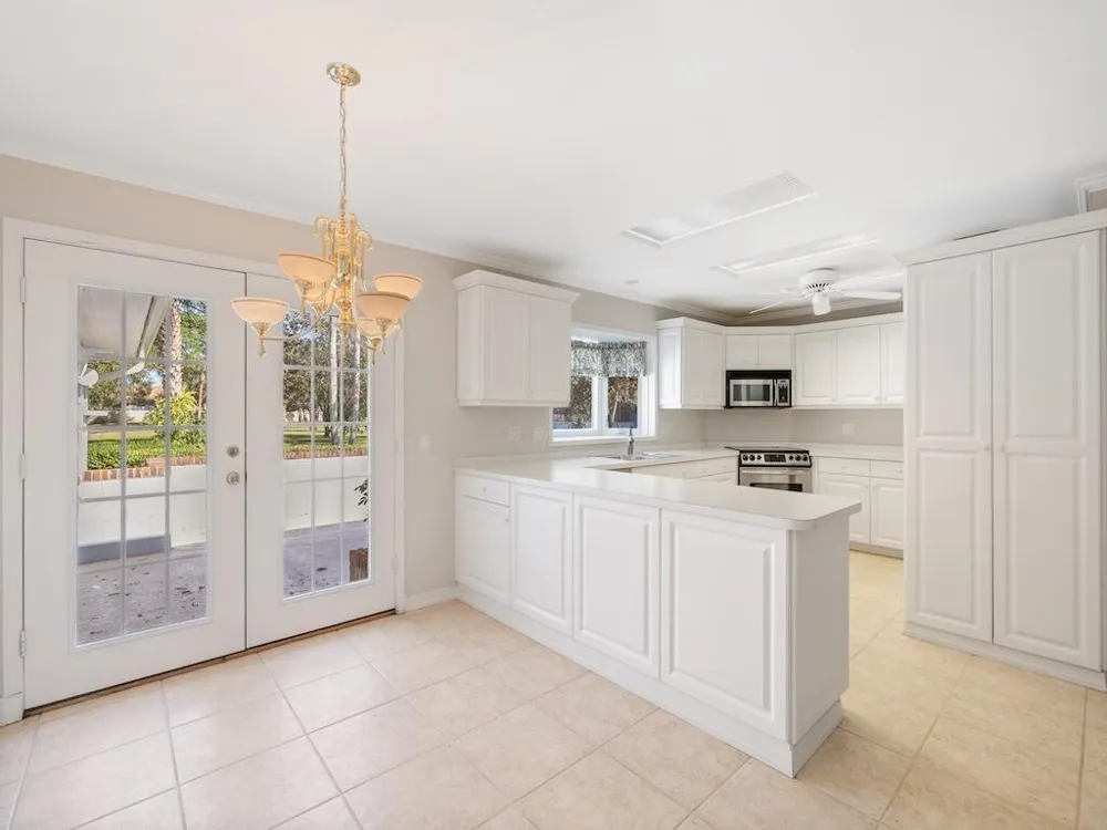 4790 16th Street Vero Beach, FL 32966