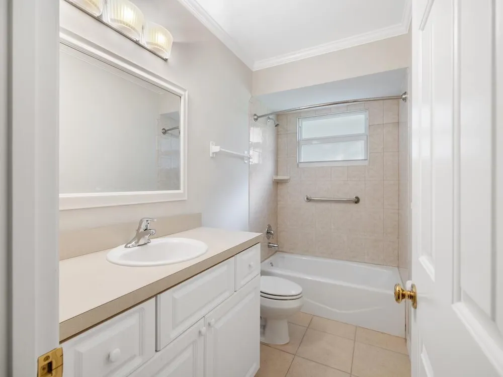 4790 16th Street Vero Beach, FL 32966