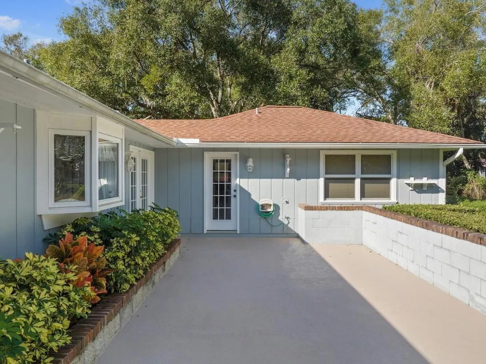 4790 16th Street Vero Beach, FL 32966