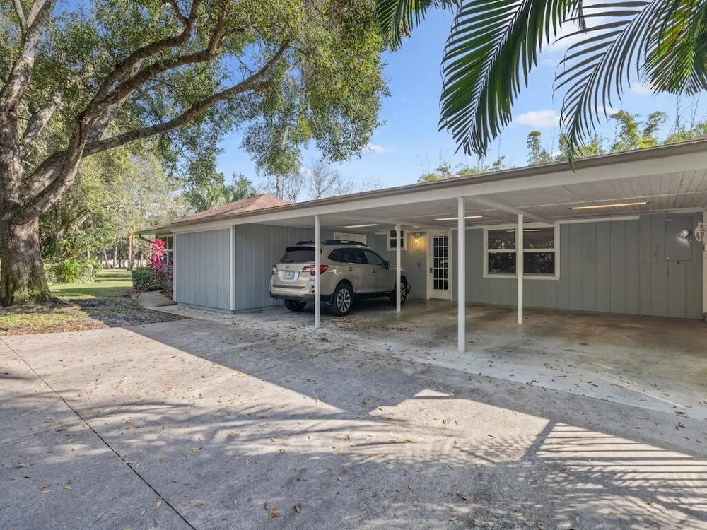 4790 16th Street Vero Beach, FL 32966