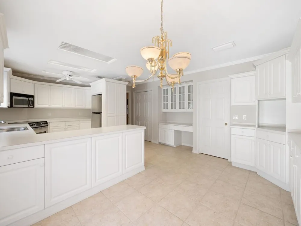 4790 16th Street Vero Beach, FL 32966