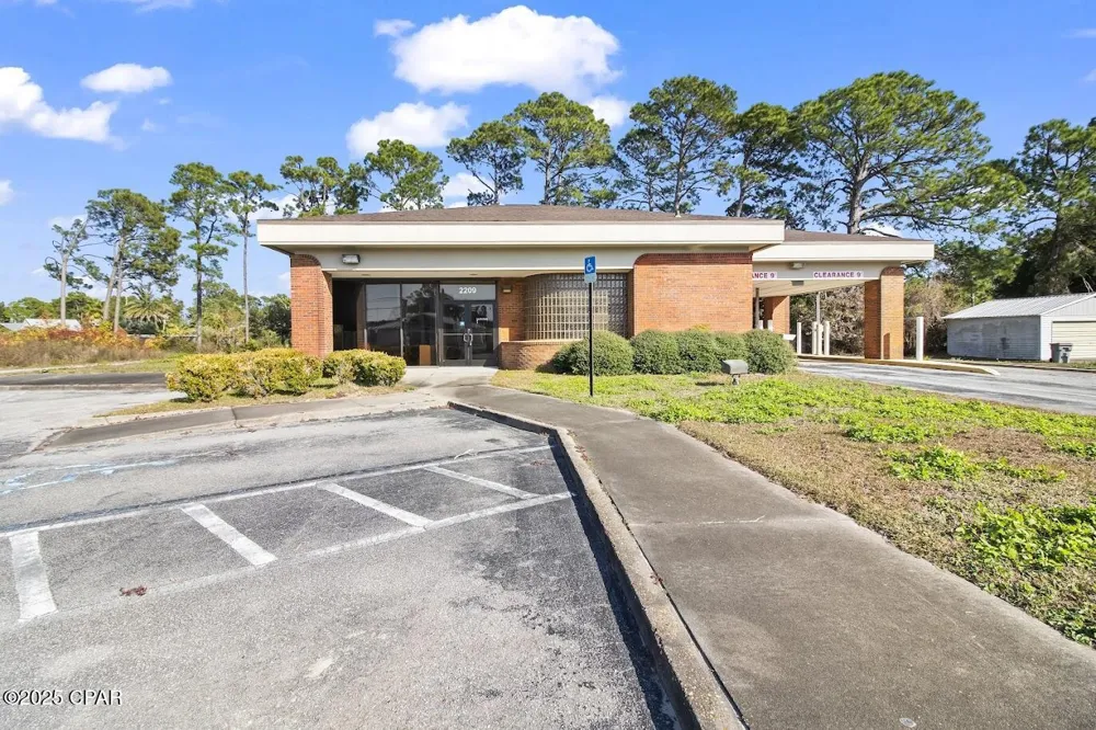 2209 Thomas Drive Panama City, FL 32408