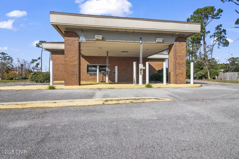 2209 Thomas Drive Panama City, FL 32408
