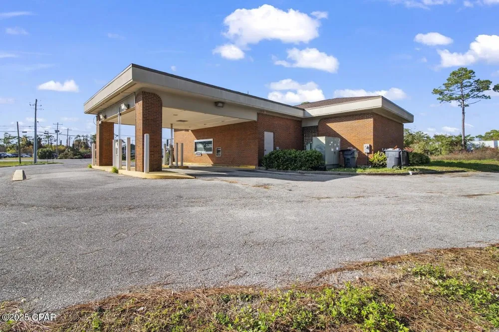 2209 Thomas Drive Panama City, FL 32408