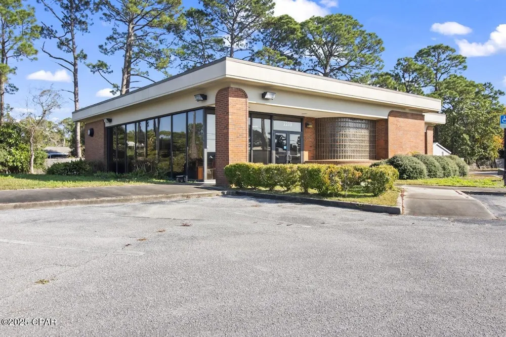 2209 Thomas Drive Panama City, FL 32408