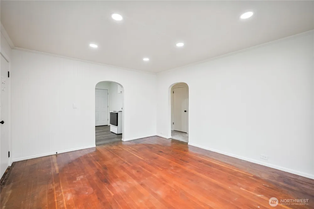 527 24th Avenue Longview, WA 98632