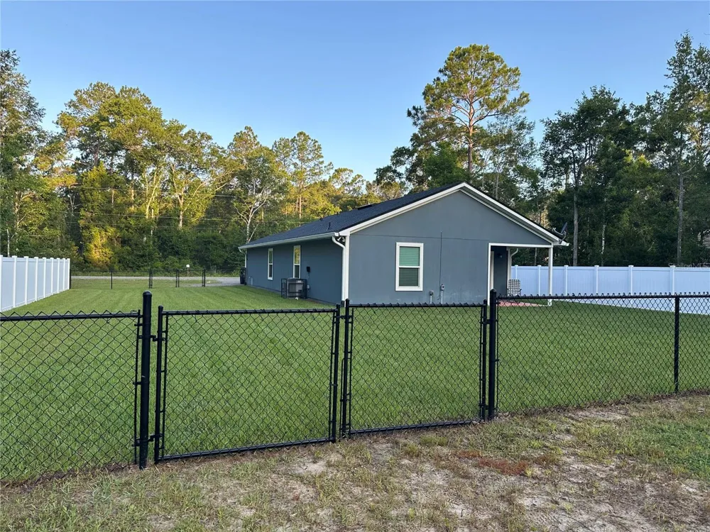 10010 MCMAHON AVENUE Hastings, FL 32145