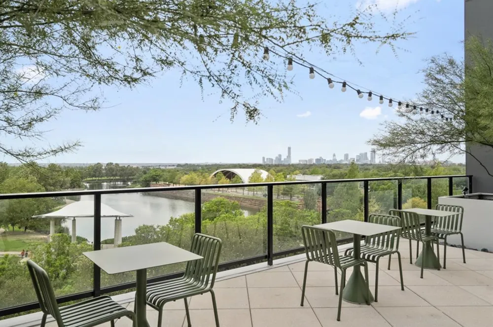 1701 Simond Avenue #208 Austin, TX 78723