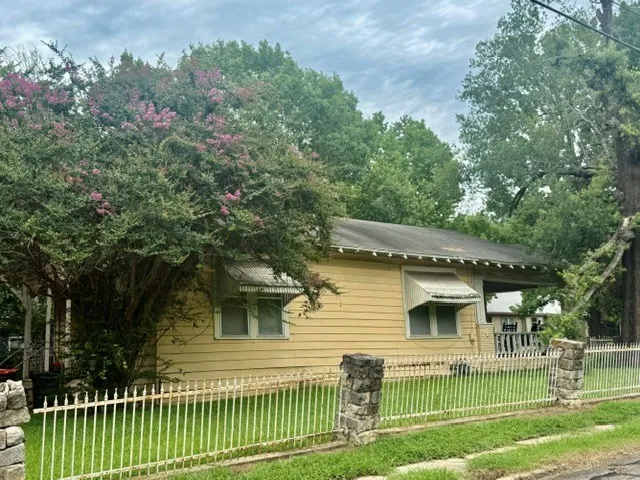 107 8th Street NE Paris, TX 75460