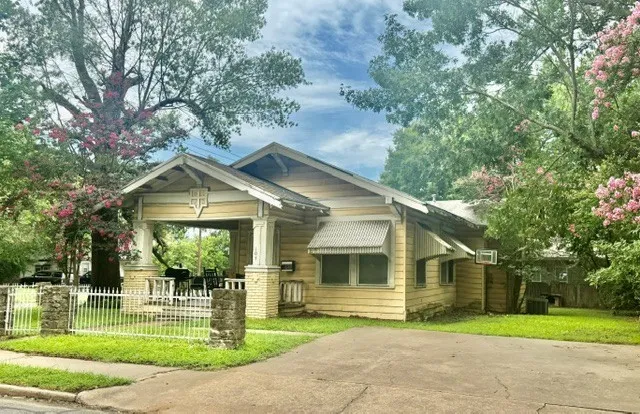 107 8th Street NE Paris, TX 75460