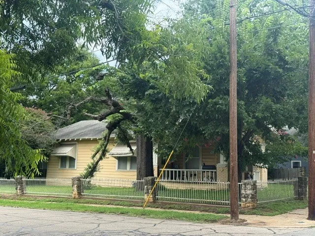 107 8th Street NE Paris, TX 75460