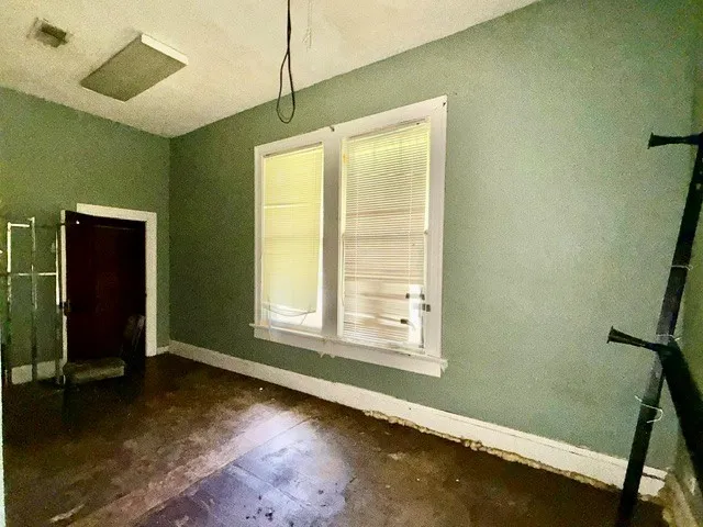 107 8th Street NE Paris, TX 75460