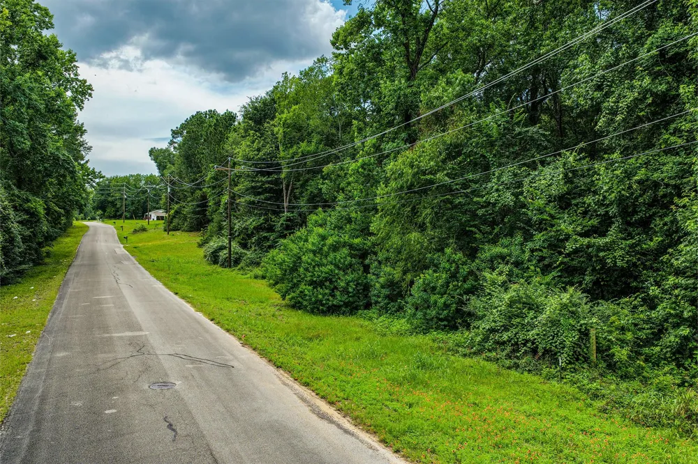 145 Tall Timbers Lane Huntsville, TX 77340