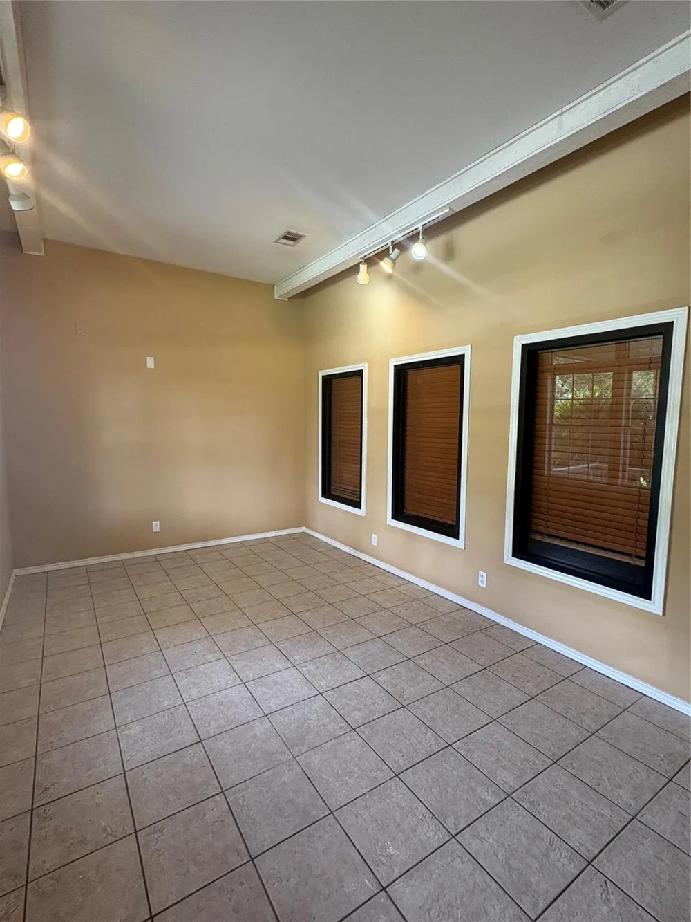 200 Gaines Street #1 Brazoria, TX 77422