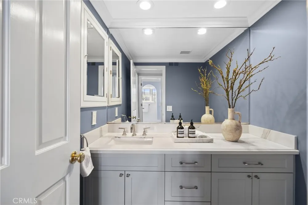 2606 Lighthouse Corona del Mar, CA 92625