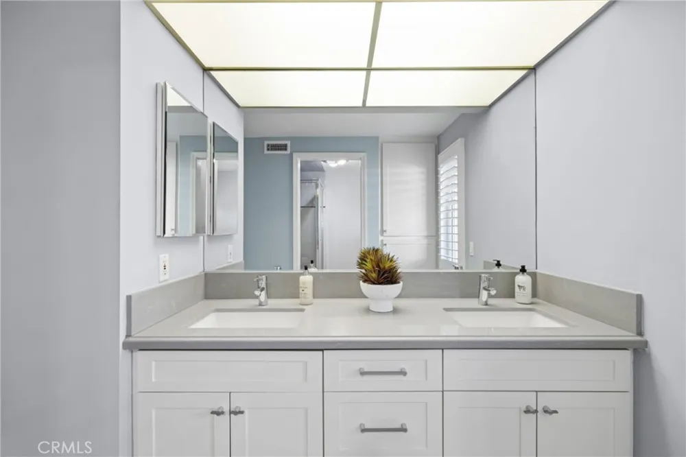 2606 Lighthouse Corona del Mar, CA 92625