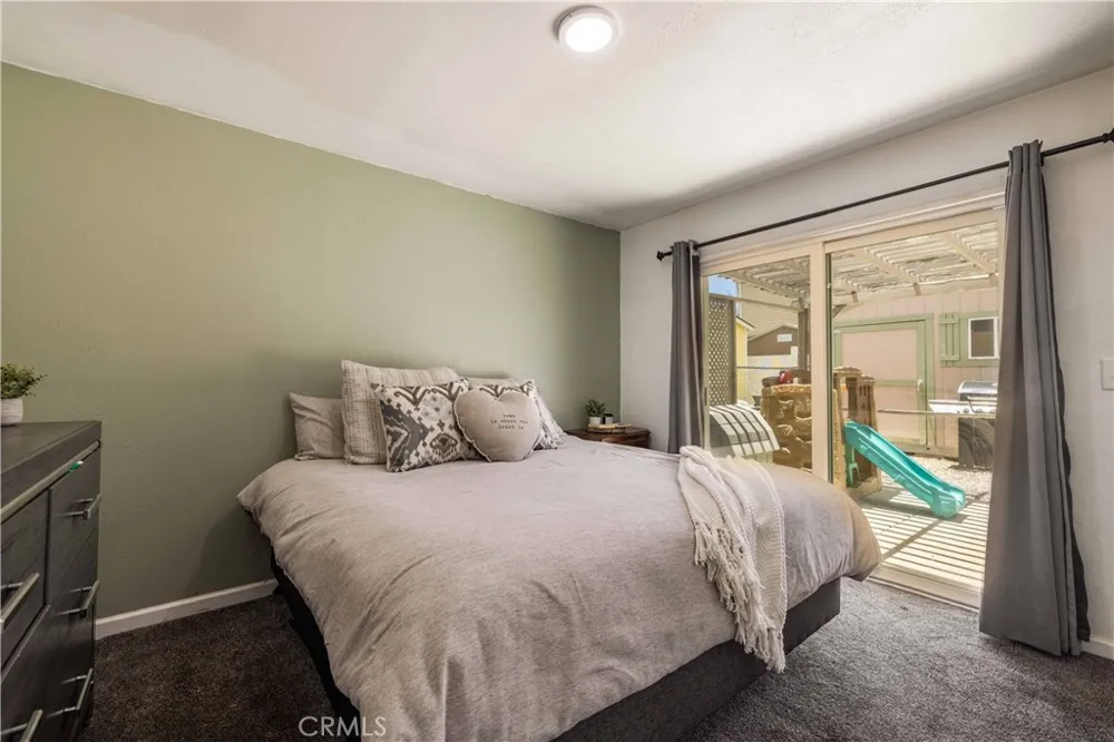 124 Wabash Sugarloaf, CA 92386