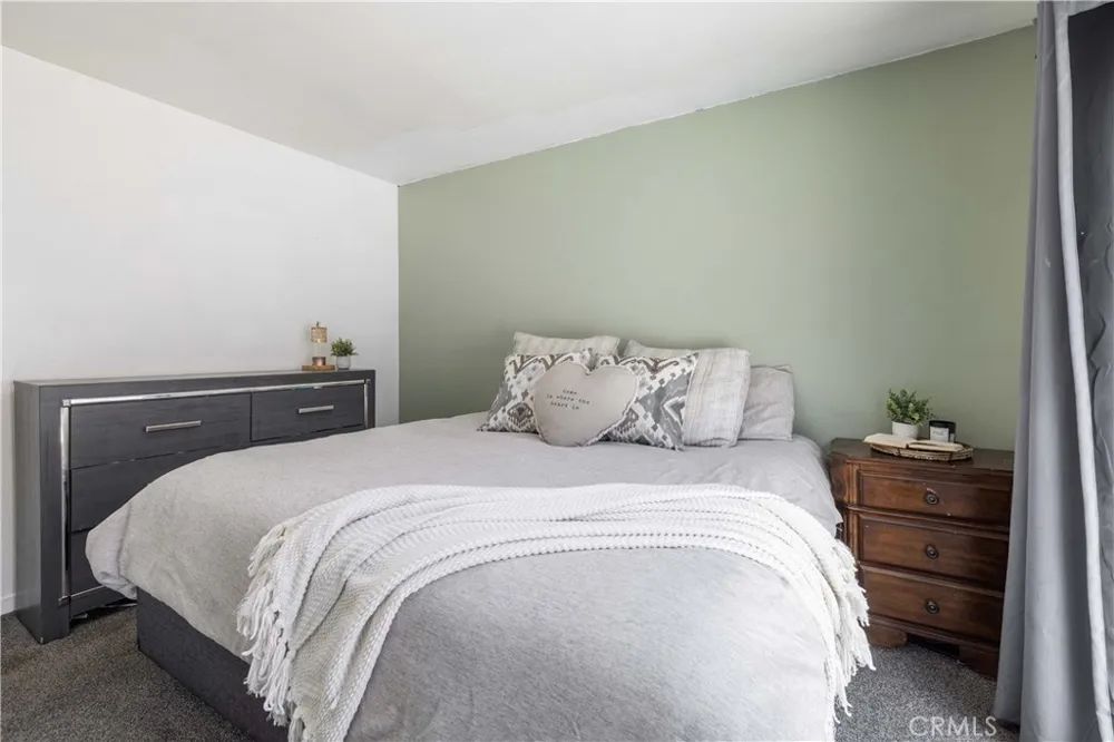 124 Wabash Sugarloaf, CA 92386