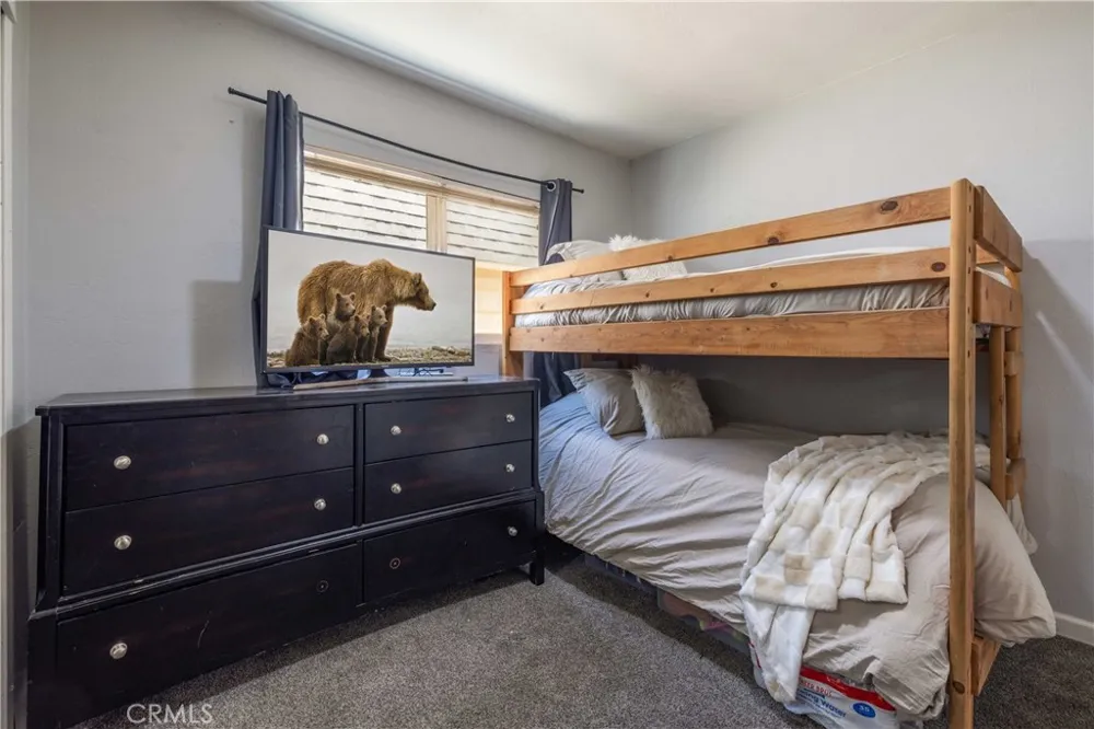124 Wabash Sugarloaf, CA 92386