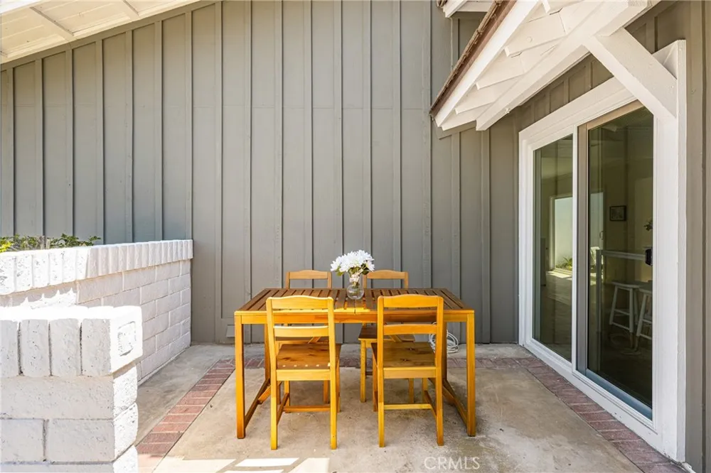 12 Blackswan Irvine, CA 92604