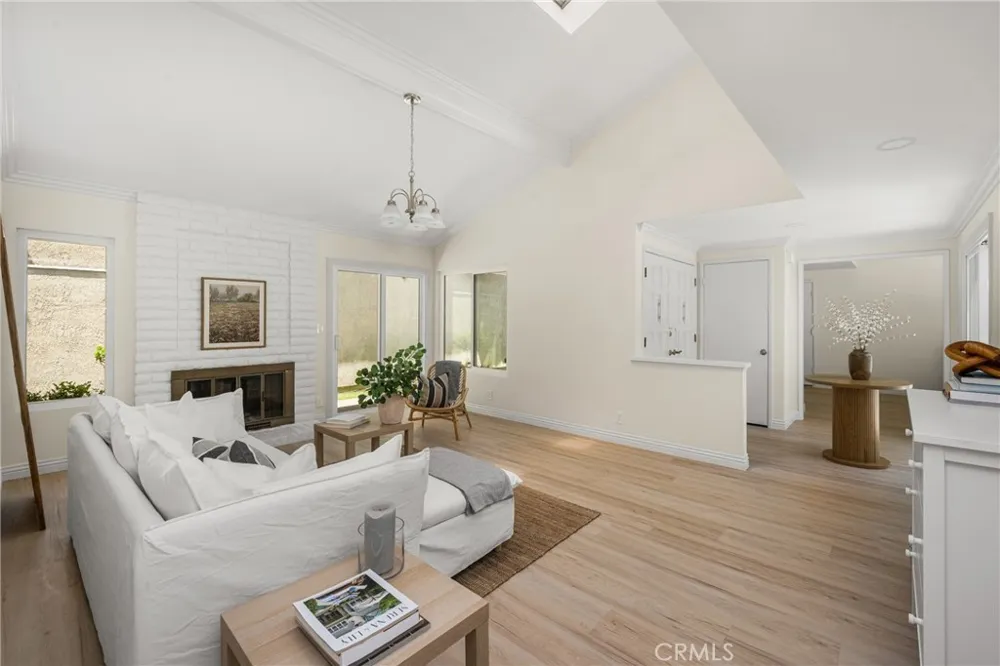 12 Blackswan Irvine, CA 92604
