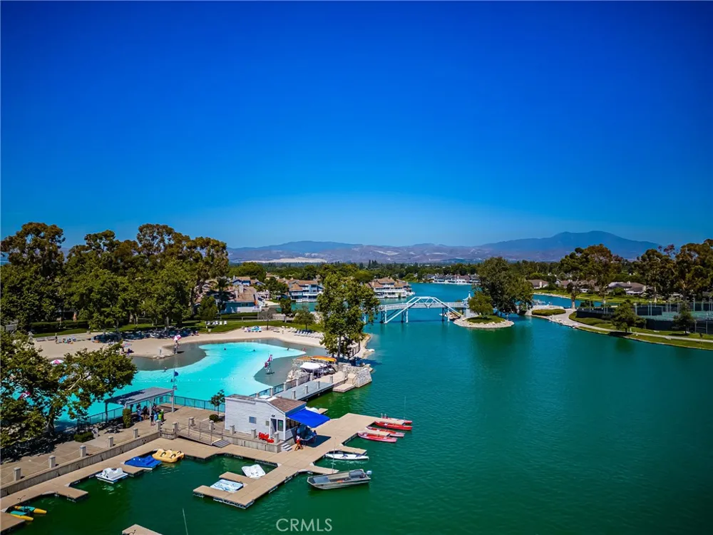12 Blackswan Irvine, CA 92604