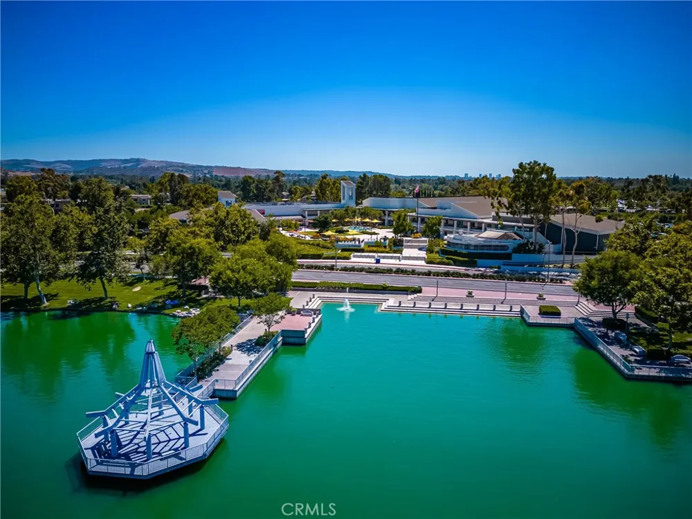 12 Blackswan Irvine, CA 92604