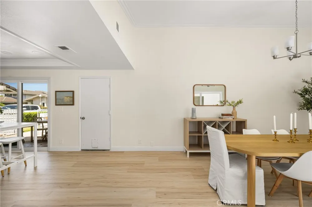 12 Blackswan Irvine, CA 92604