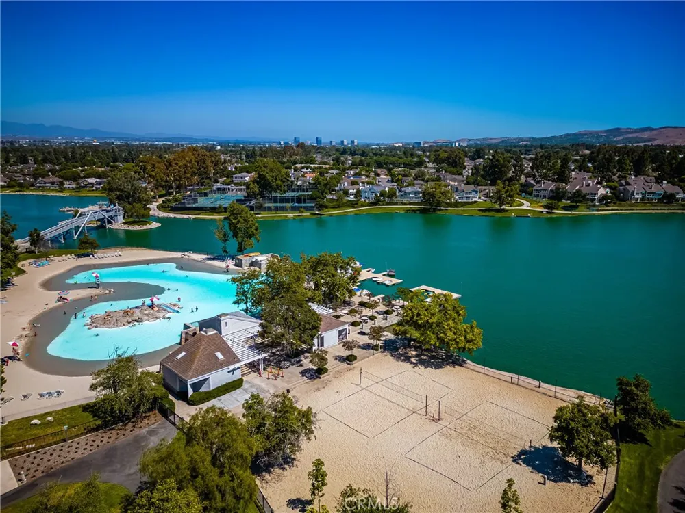 12 Blackswan Irvine, CA 92604