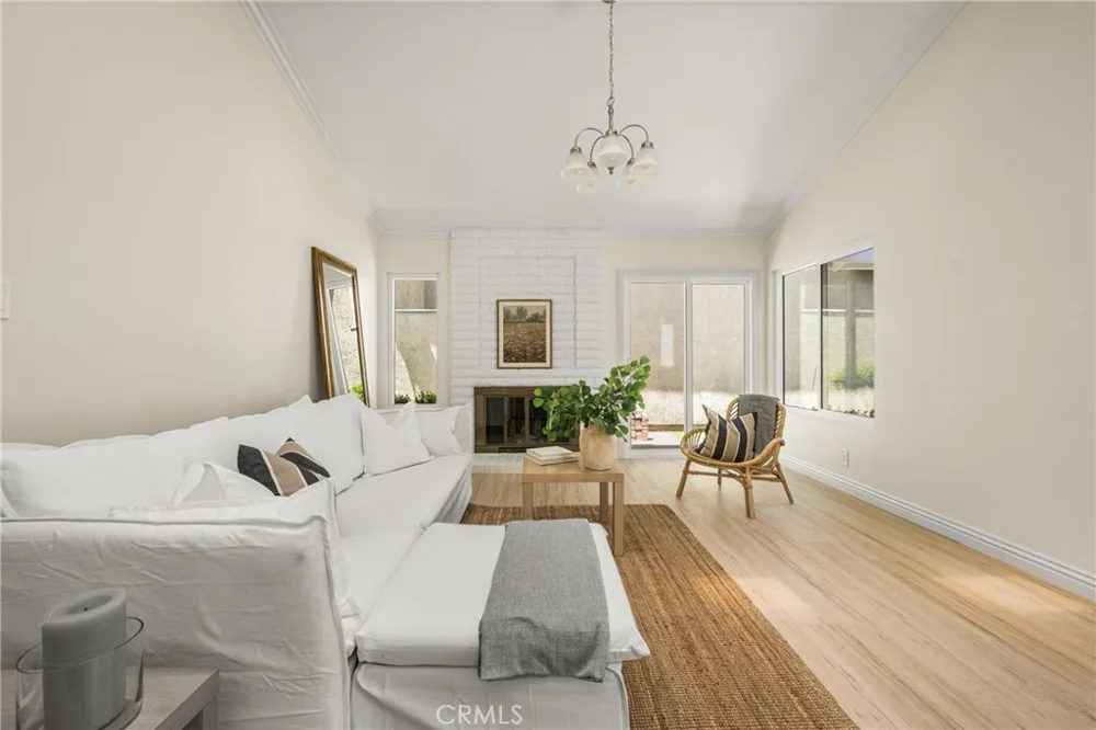 12 Blackswan Irvine, CA 92604