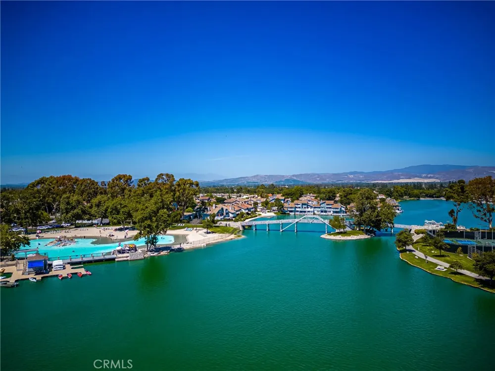 12 Blackswan Irvine, CA 92604