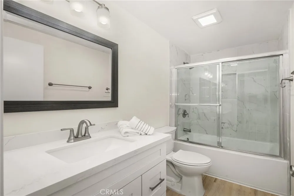 12 Blackswan Irvine, CA 92604