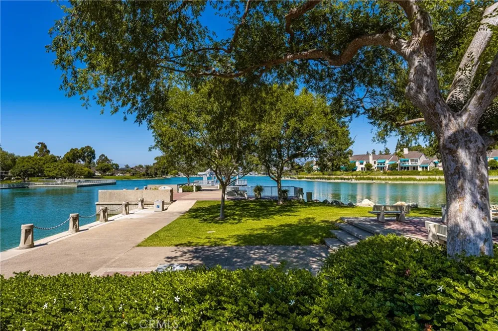12 Blackswan Irvine, CA 92604