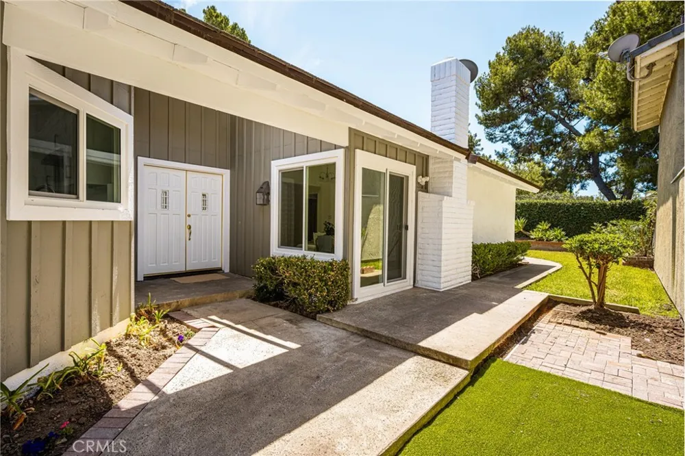 12 Blackswan Irvine, CA 92604