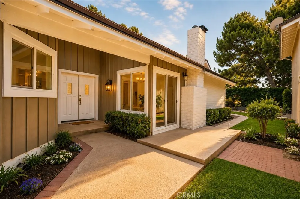 12 Blackswan Irvine, CA 92604